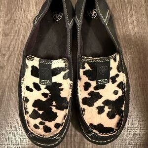 Ariat Women’s Cowhide & Black Suede Cruisers EUC 9.5